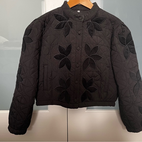Free People Jackets & Blazers - Free People Quinn inspired Women's Black Quilted Floral Jacket Small